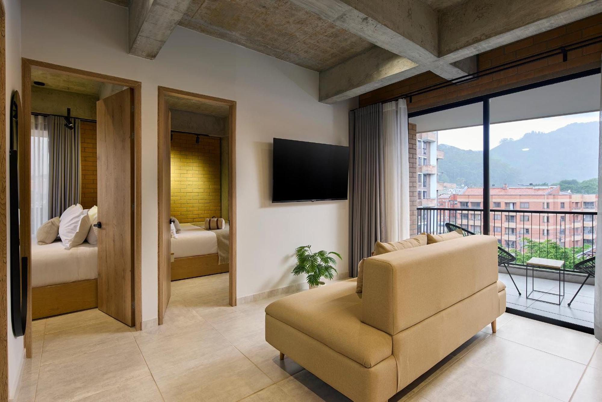 30 Living Suites Medellin Exterior photo