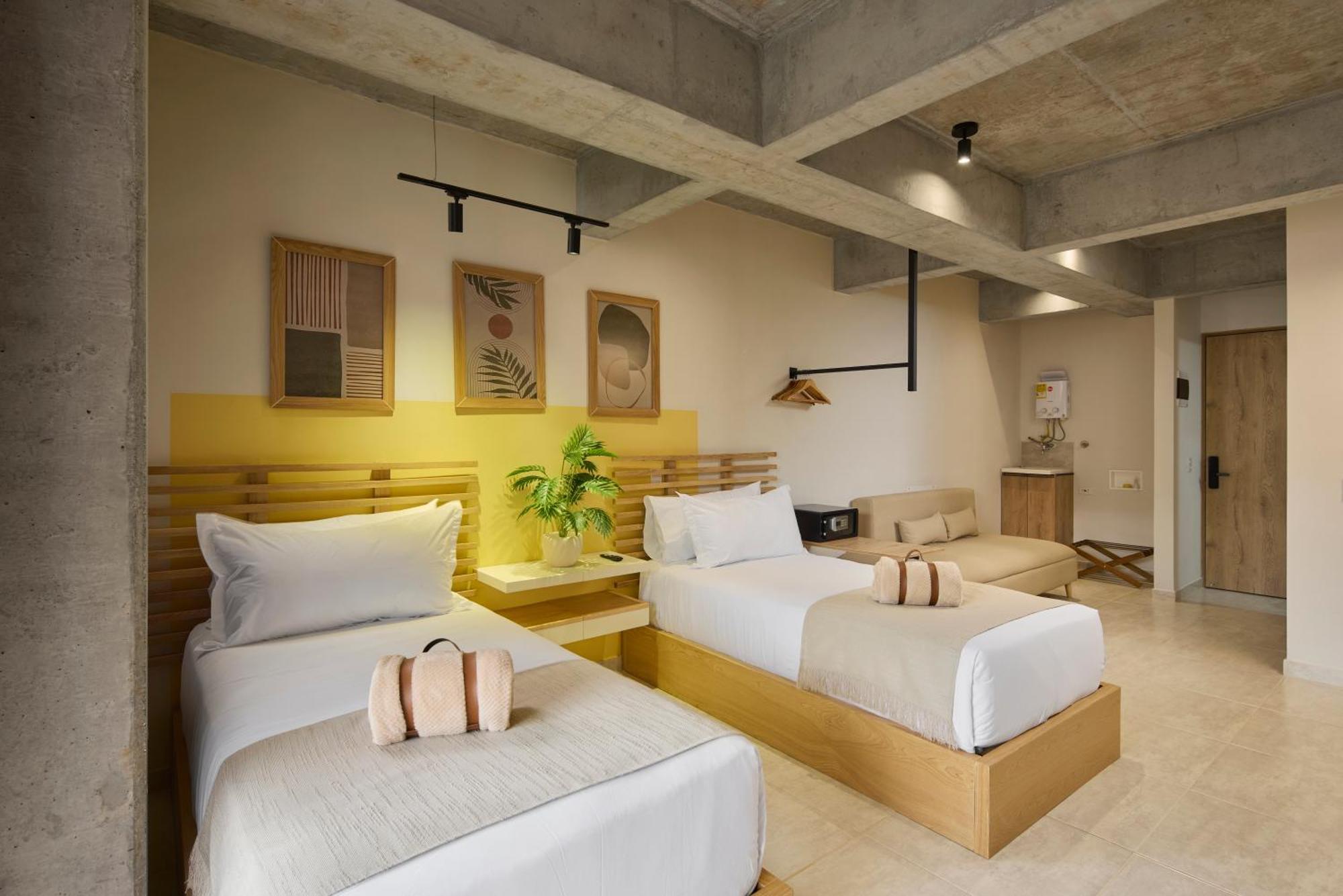 30 Living Suites Medellin Exterior photo
