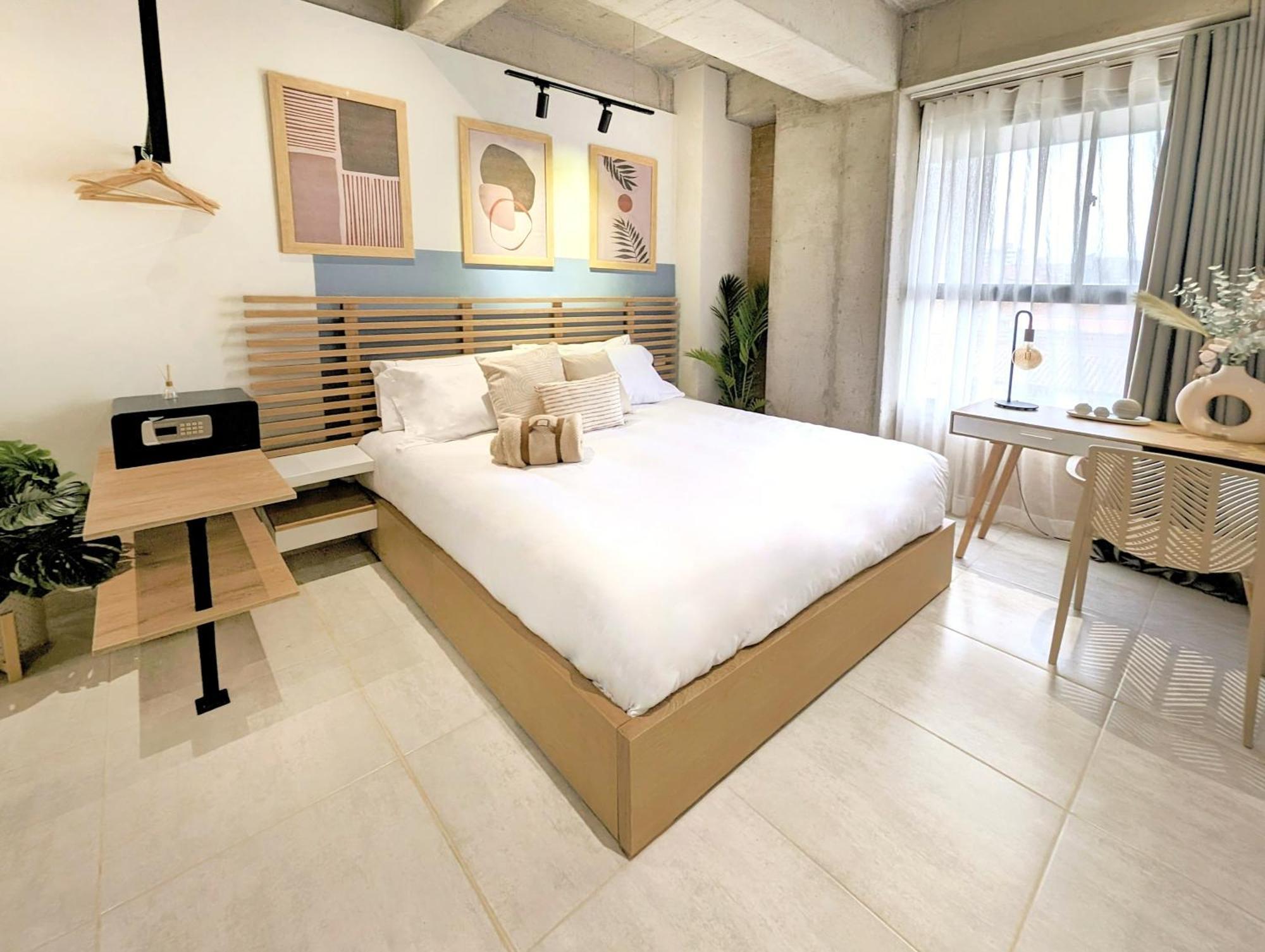 30 Living Suites Medellin Exterior photo